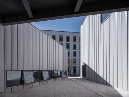 Yue & Yue: Yue Art Museum + Yue Equestrian Hall
